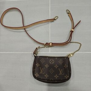 LV mini pochette w/ LV strap